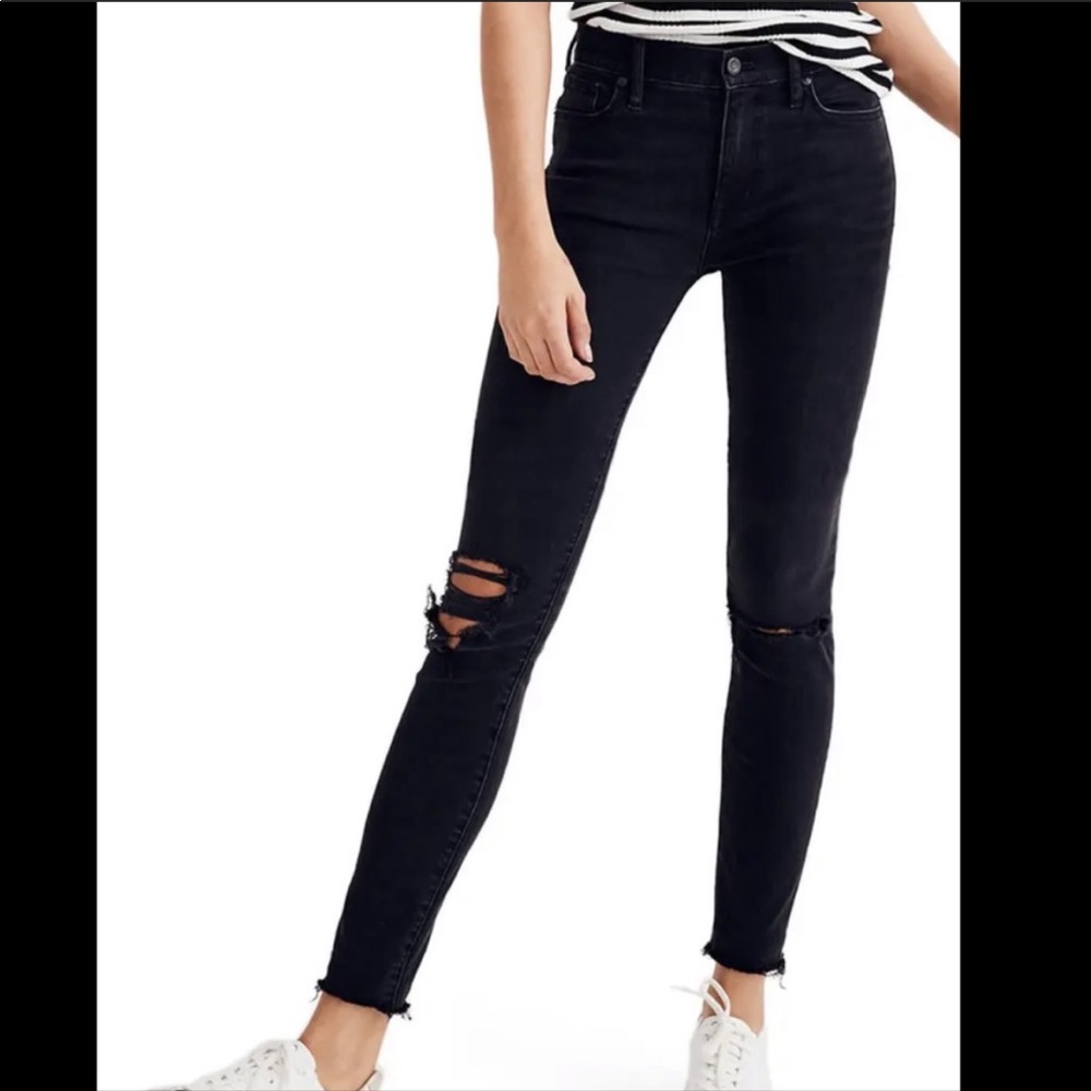 Madewell 9” High-Rise Skinny Jean in Black Sea Distressed Rips - Picture 1 of 14